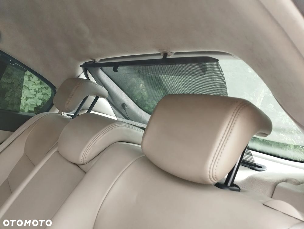 Renault Laguna 2.0 DCi FAP Initiale - 22