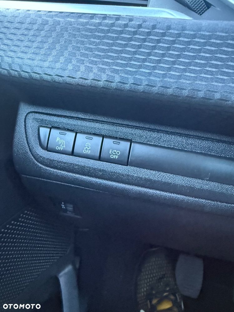 Peugeot 2008 PureTech 130 Stop&Start Allure - 19