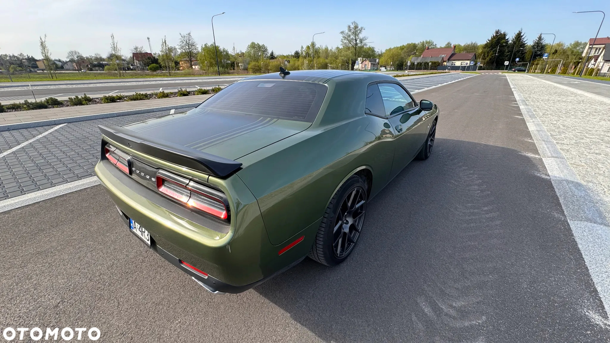 Dodge Challenger - 10