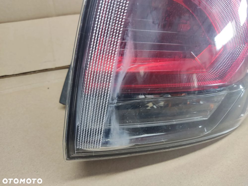 TOYOTA RAV 4 LIFT LAMPA TYŁ PRAWA - 2