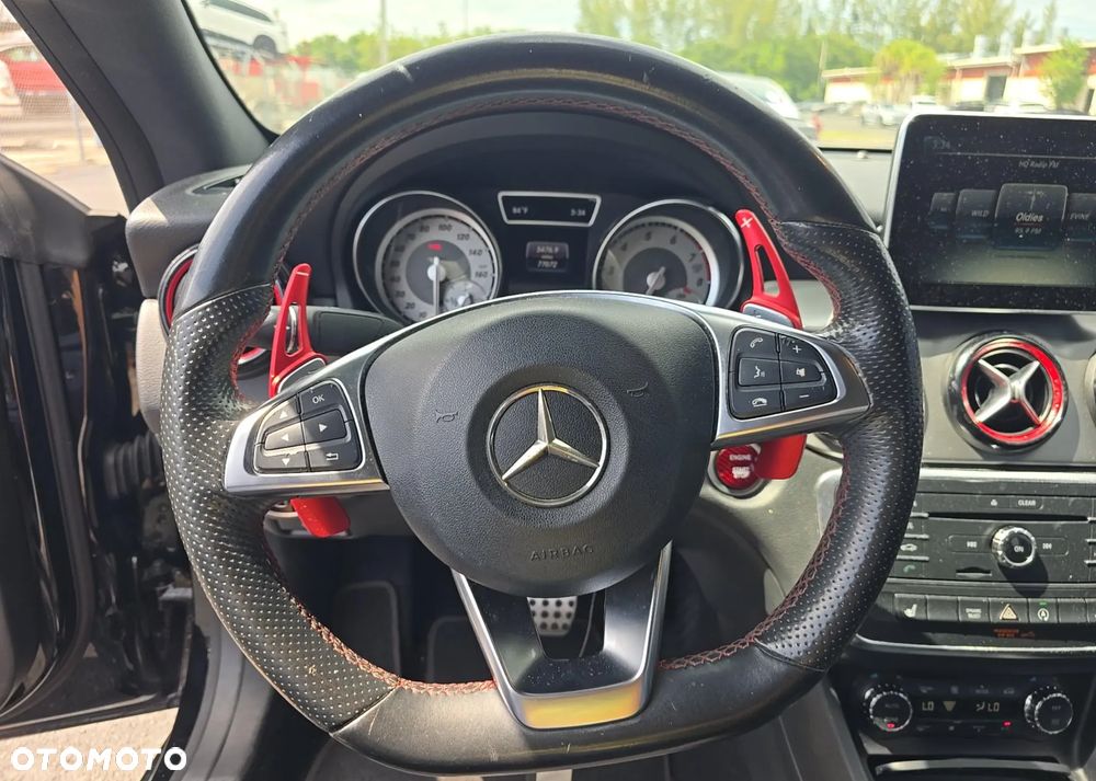 Mercedes-Benz CLA 250 4Matic 7G-DCT AMG Line - 10