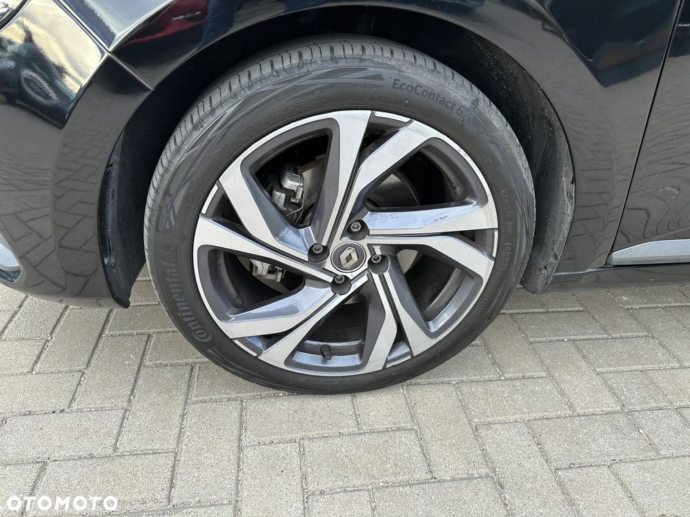 Renault Clio - 32