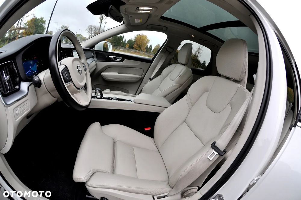 Volvo XC 60 T6 AWD Plug-In Hybrid Inscription - 22