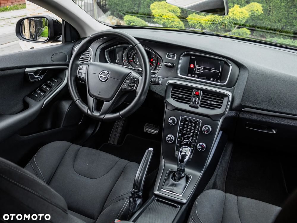 Volvo V40 T2 Drive-E Momentum - 18