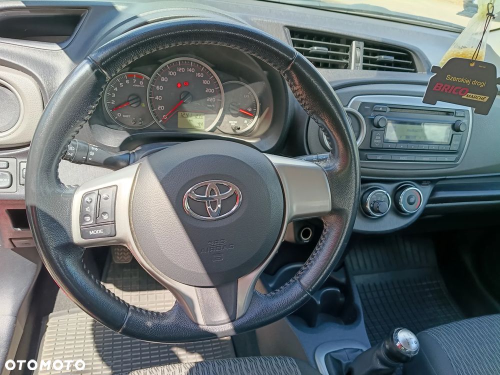 Toyota Yaris 1.0 Sol - 8