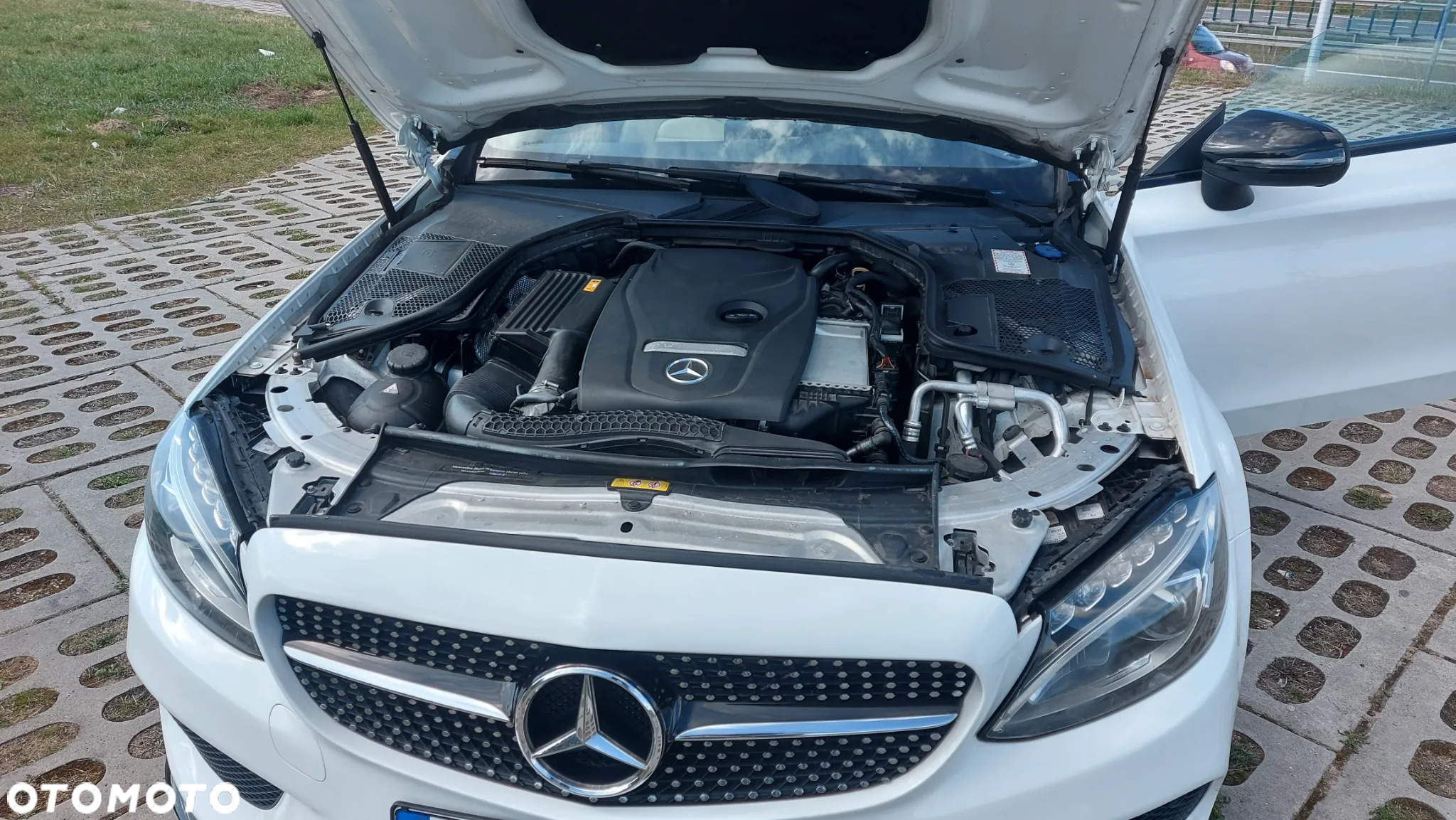 Mercedes-Benz Klasa C 300 Coupe 9G-TRONIC - 22