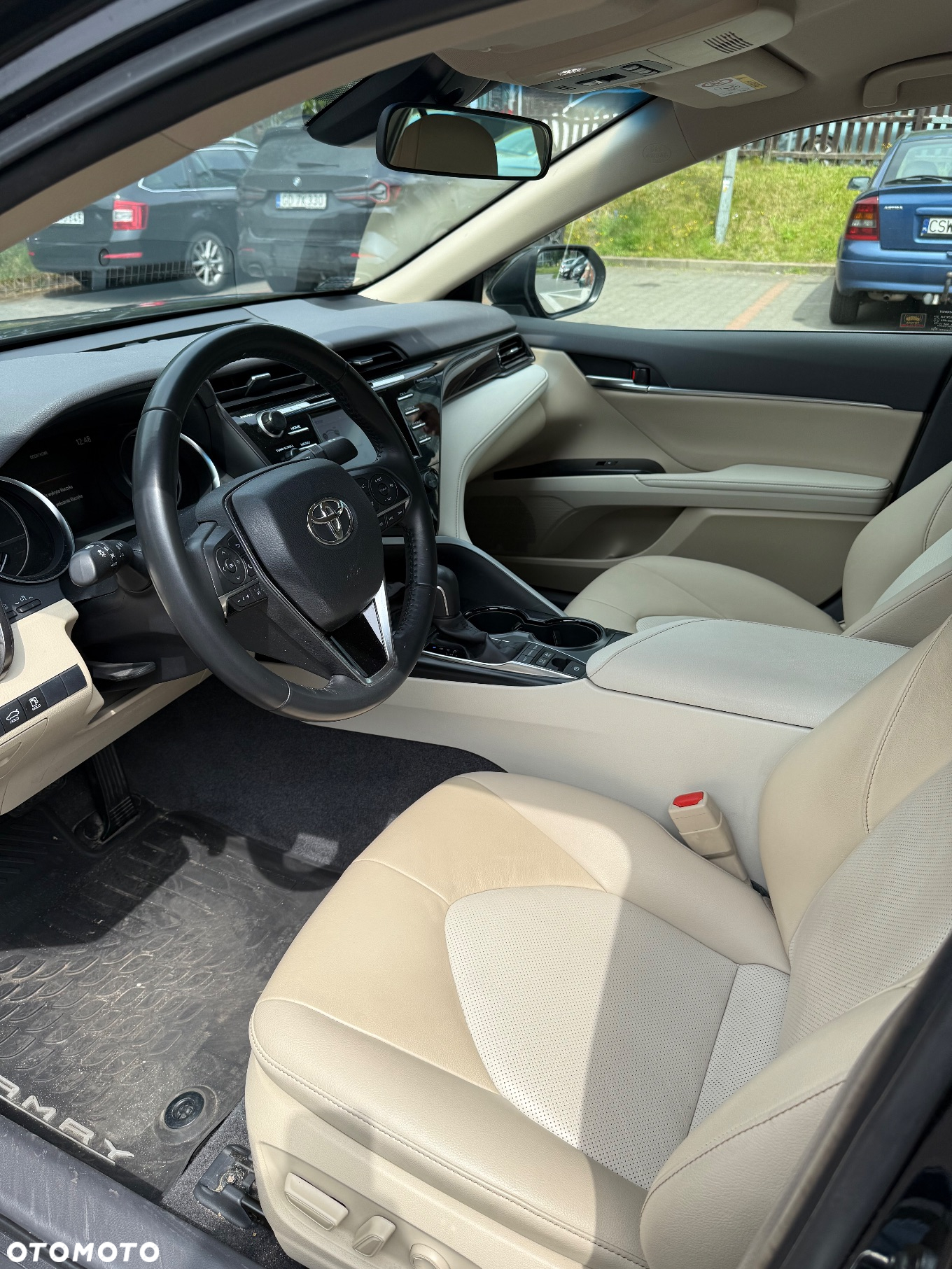 Toyota Camry 2.5 Hybrid Executive CVT - 11