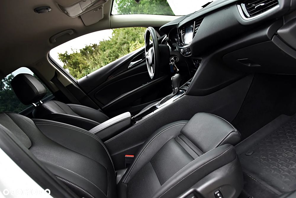 Opel Insignia 2.0 BiTurbo 4x4 Innovation - 11