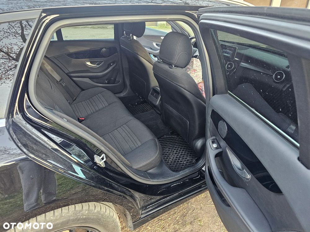 Mercedes-Benz Klasa C 220 CDI BlueEff Avantgarde - 10