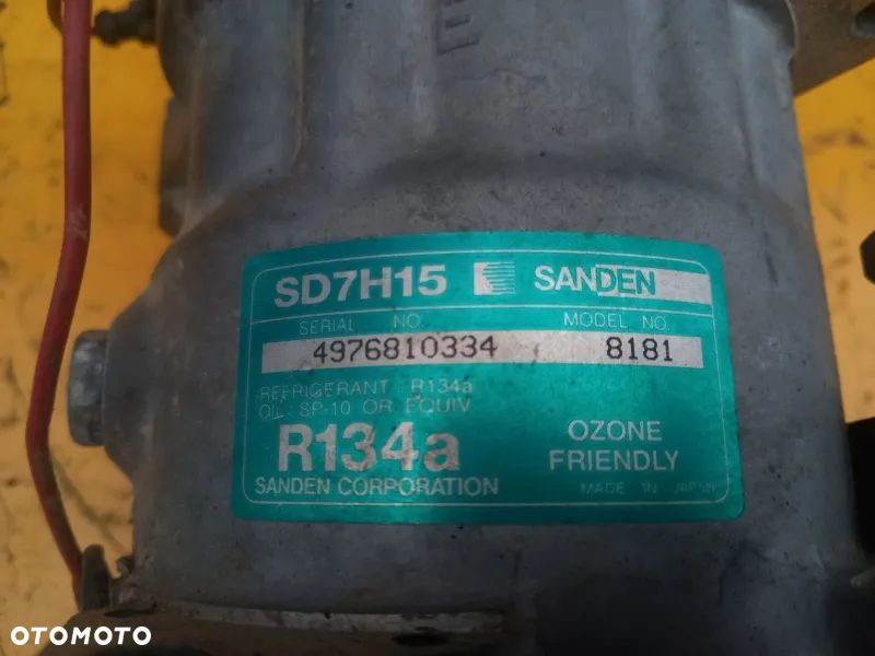 Sprężarka klimatyzacji Deutz Fahr Agrotron 7250 TTV - 4