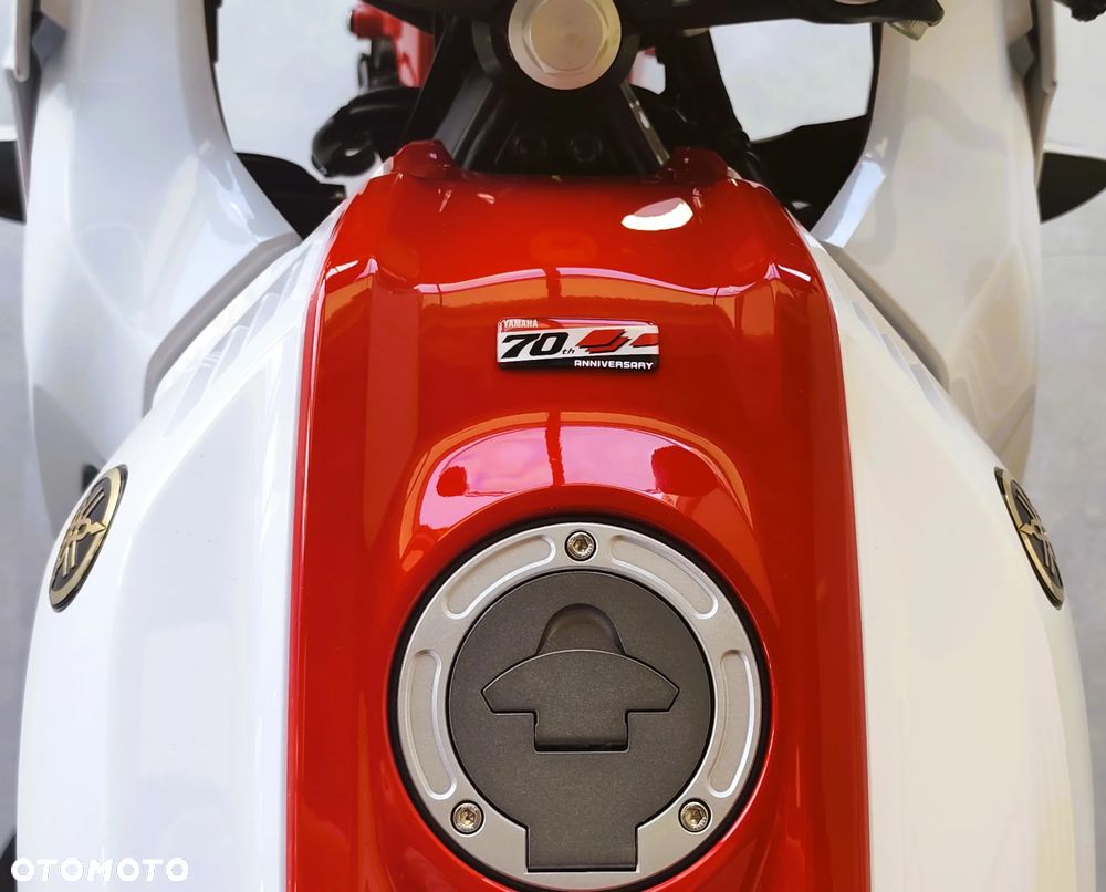 Yamaha YZF - 9