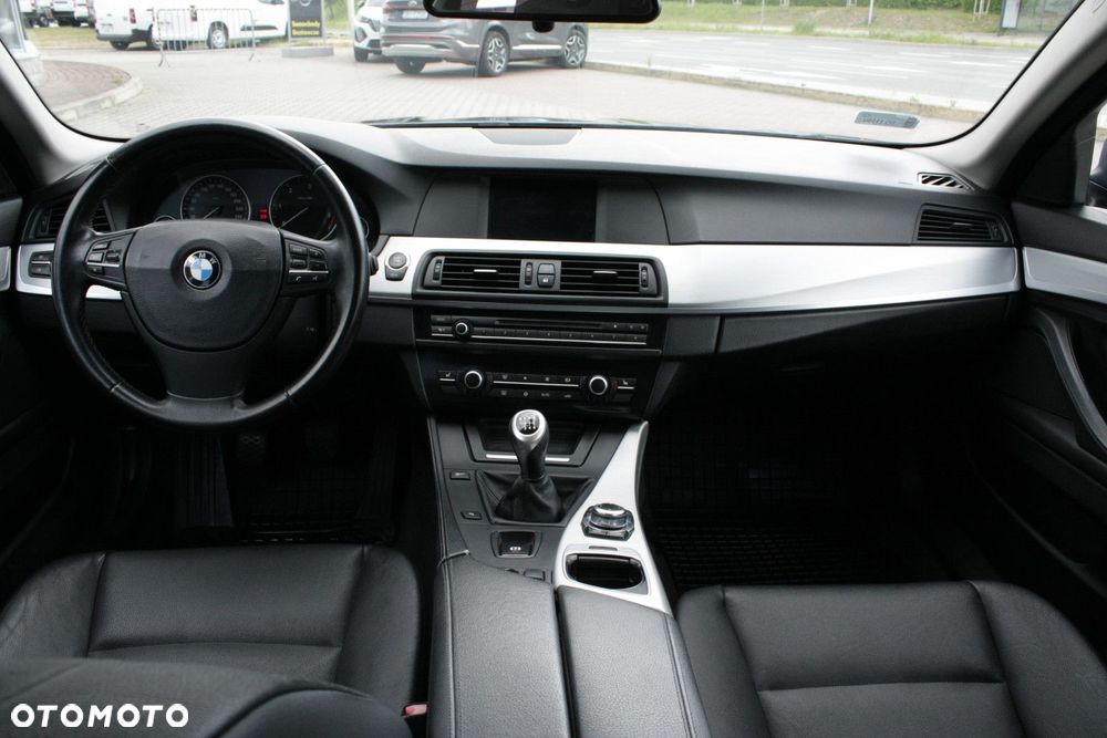 BMW Seria 5 520d - 26