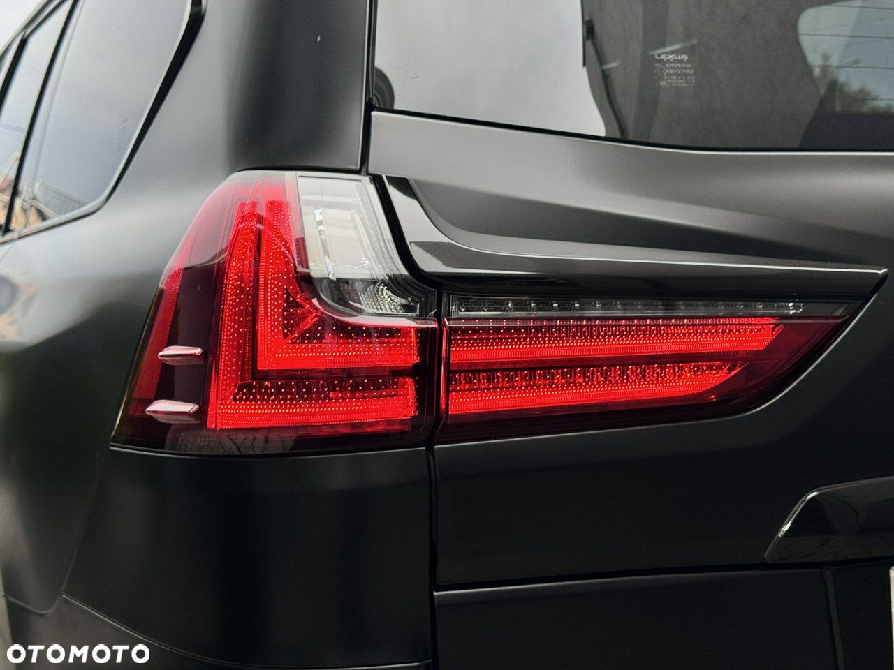 Lexus LX 570 Omotenashi - 12