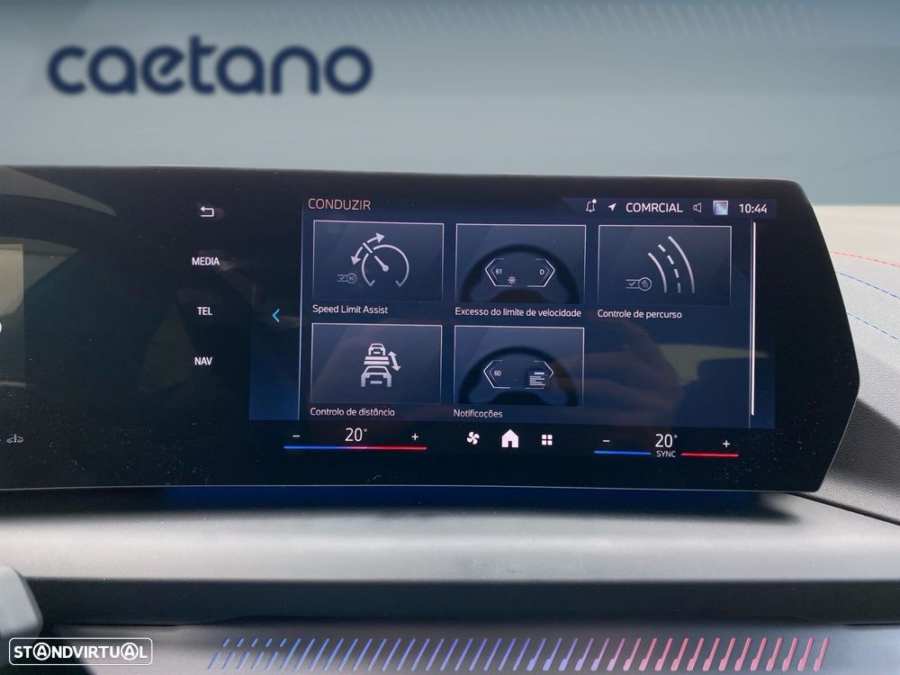 BMW 118 d Pack Desportivo M - 10