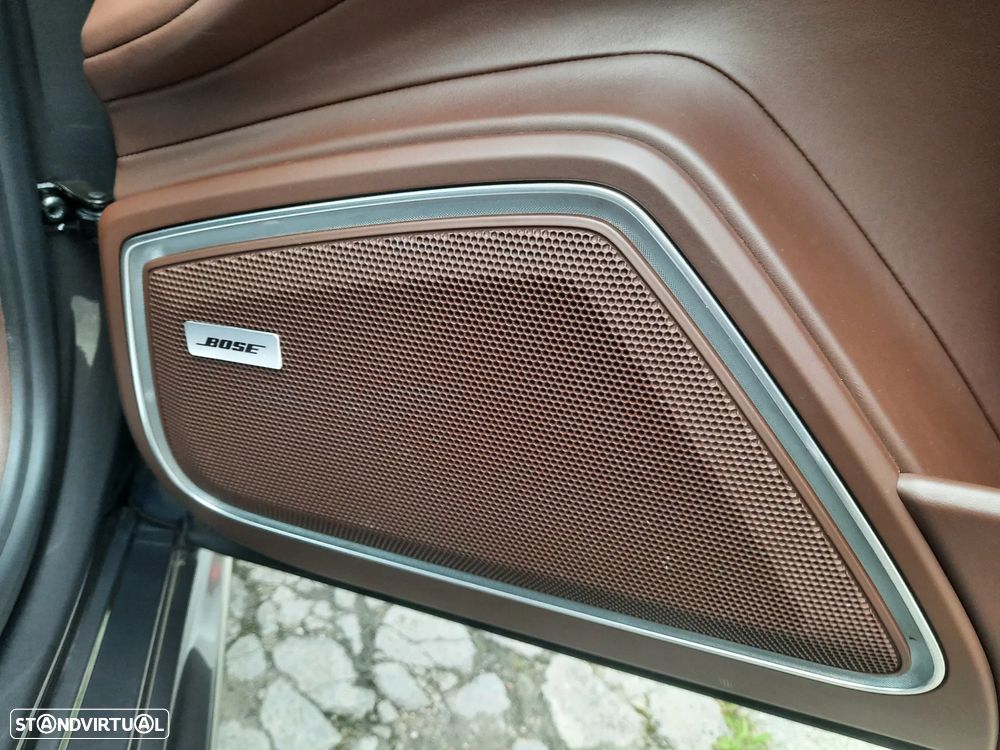 Porsche Panamera 4 E-Hybrid - 52