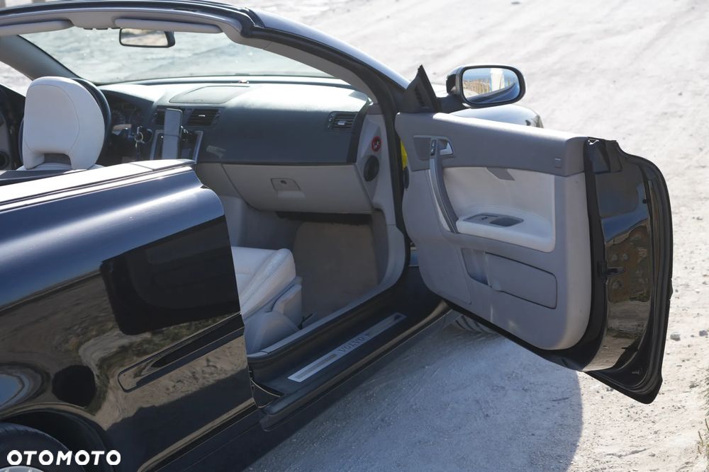 Volvo C70 2.4D5 Summum - 3
