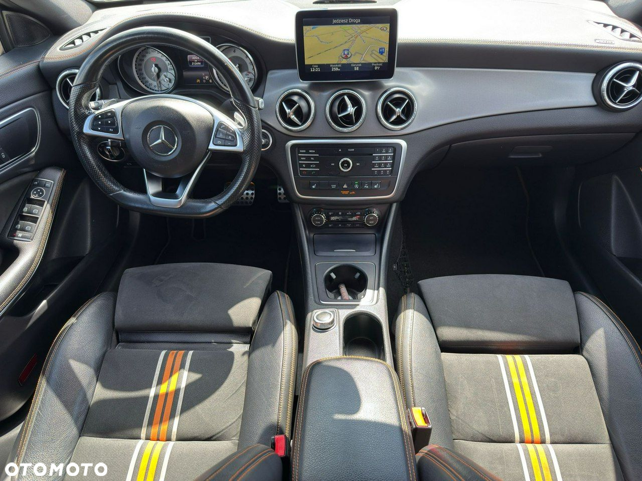 Mercedes-Benz CLA Shooting Brake 220 (CDI) d 4Matic 7G-DCT Orange Art Edition - 5