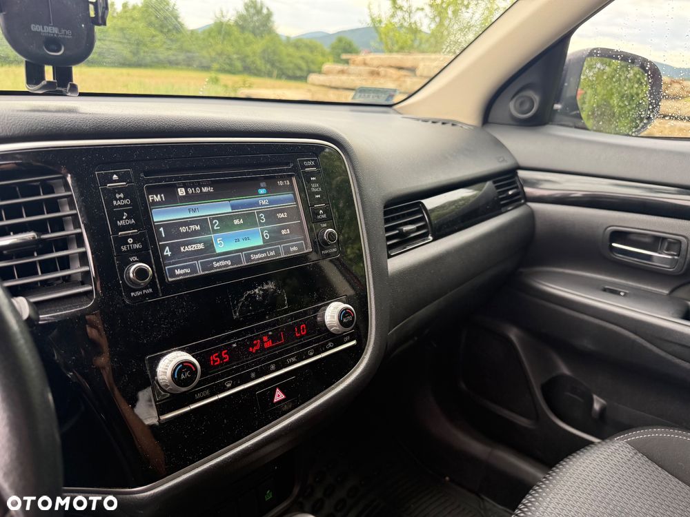 Mitsubishi Outlander 2.0 Intense + Navi 4WD CVT - 12