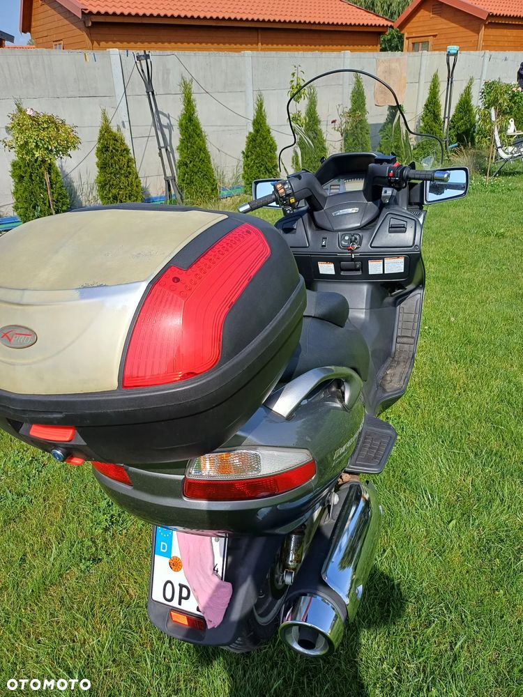 Suzuki Burgman - 8