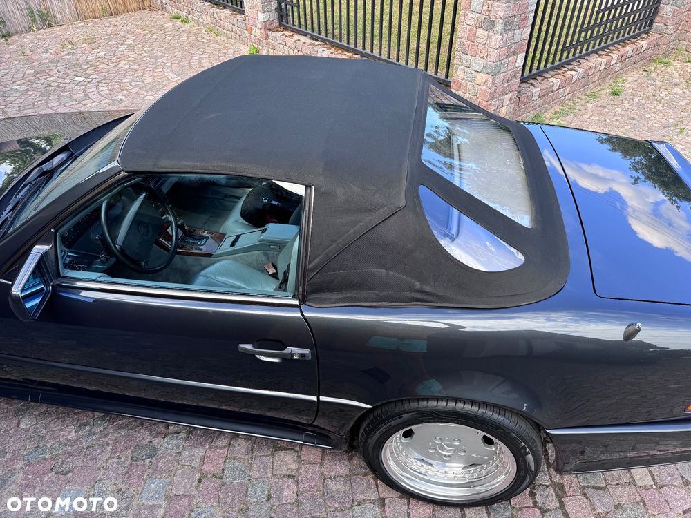 Mercedes-Benz SL - 22