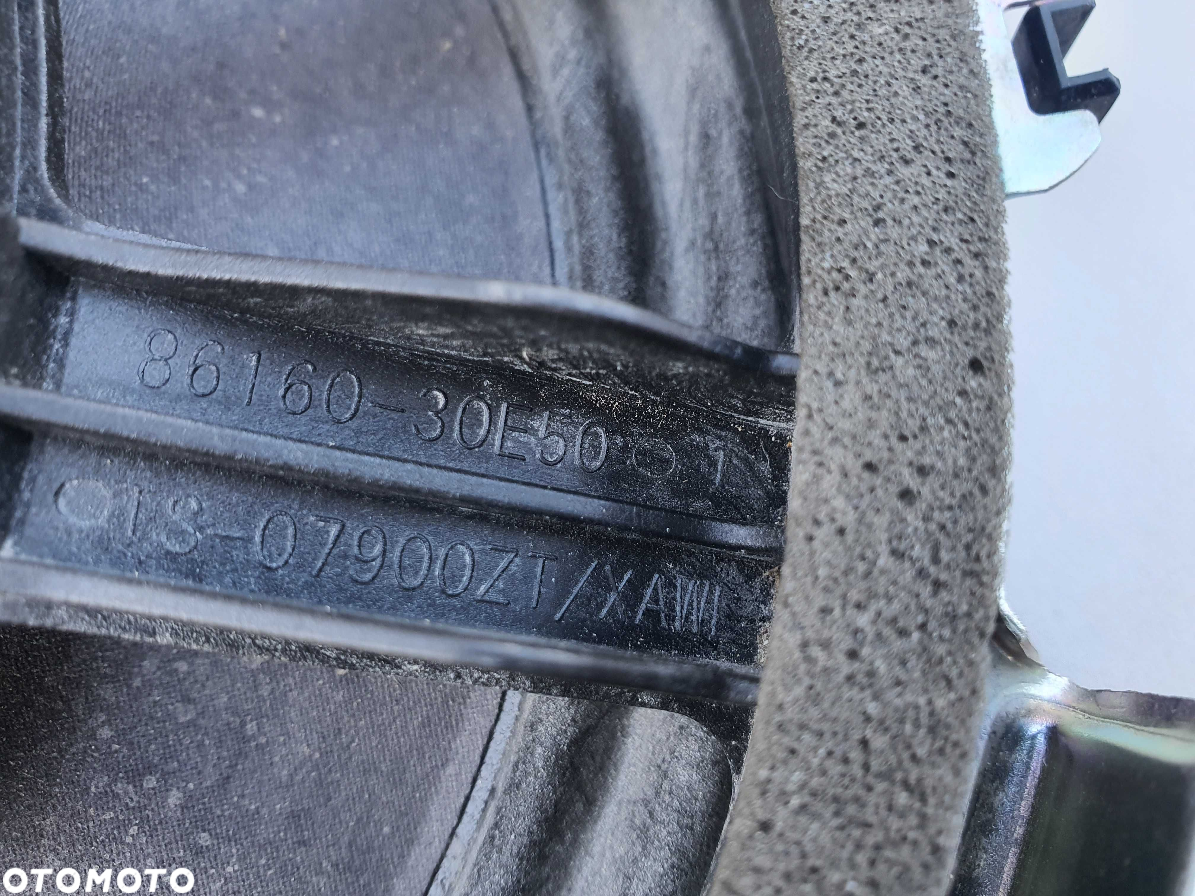 LEXUS GS RC IS głośnik subwoofer - 2