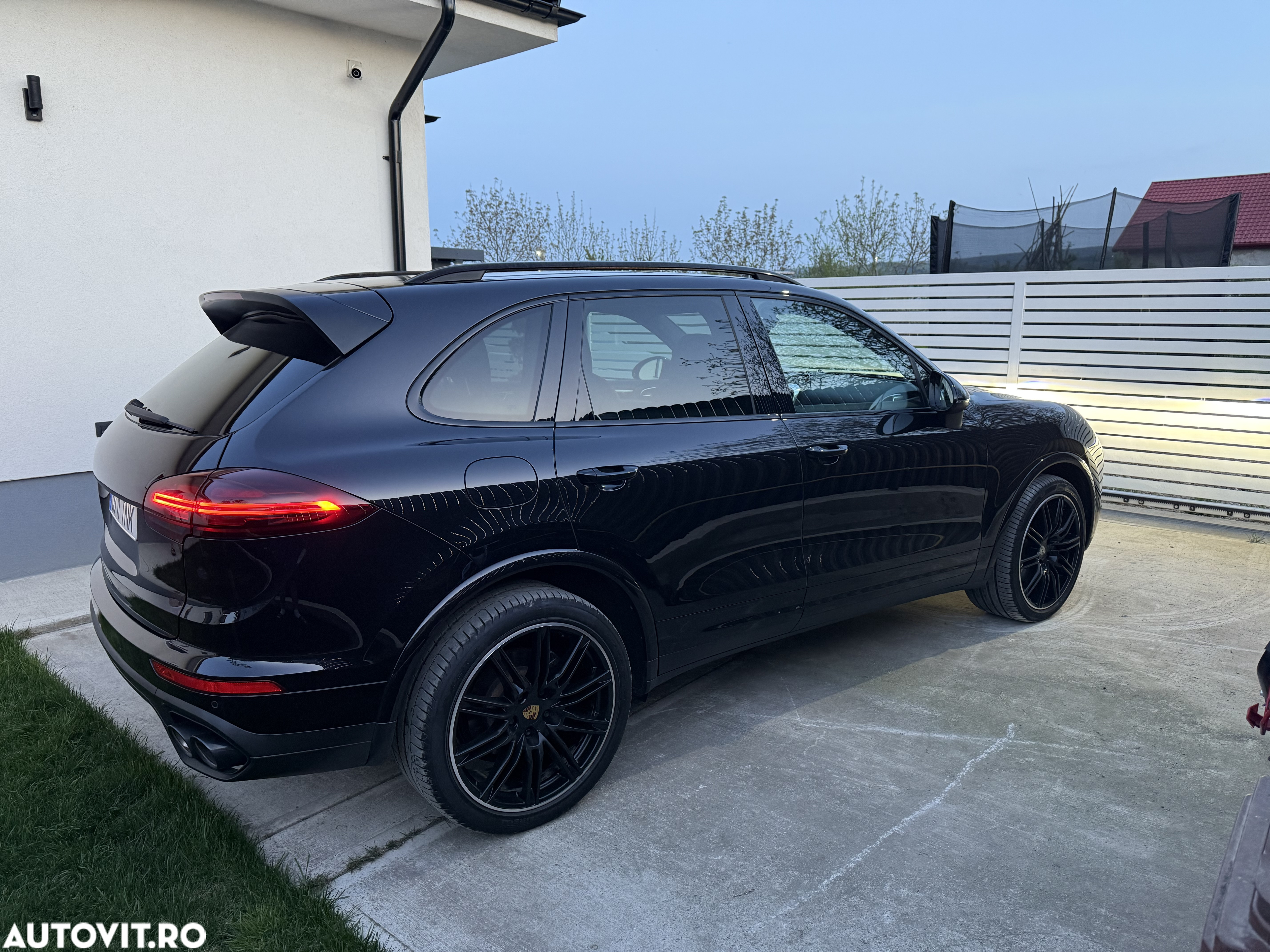 Porsche Cayenne 3.0 L - 3