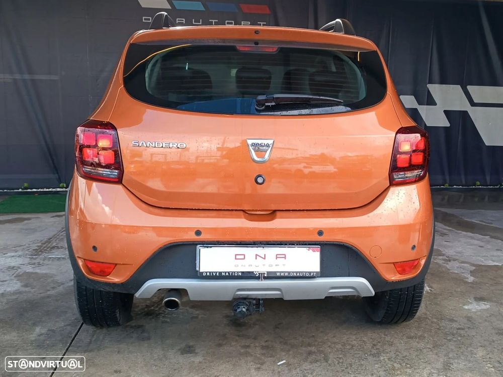 Dacia Sandero Stepway TCe 90 Easy-R S&S Celebration - 4