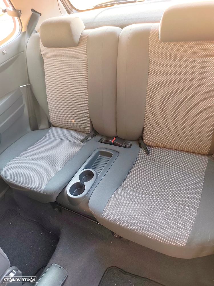 VW Fox 1.2 T.Liso - 8