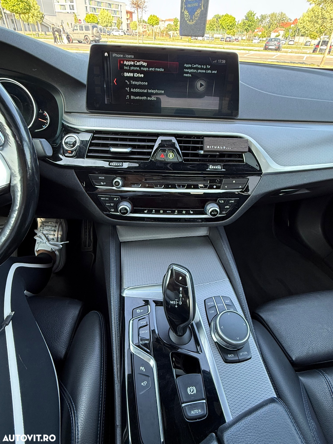 BMW Seria 5 520d xDrive AT - 33