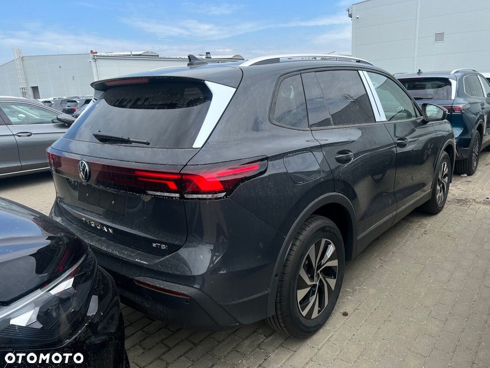 Volkswagen Tiguan - 4