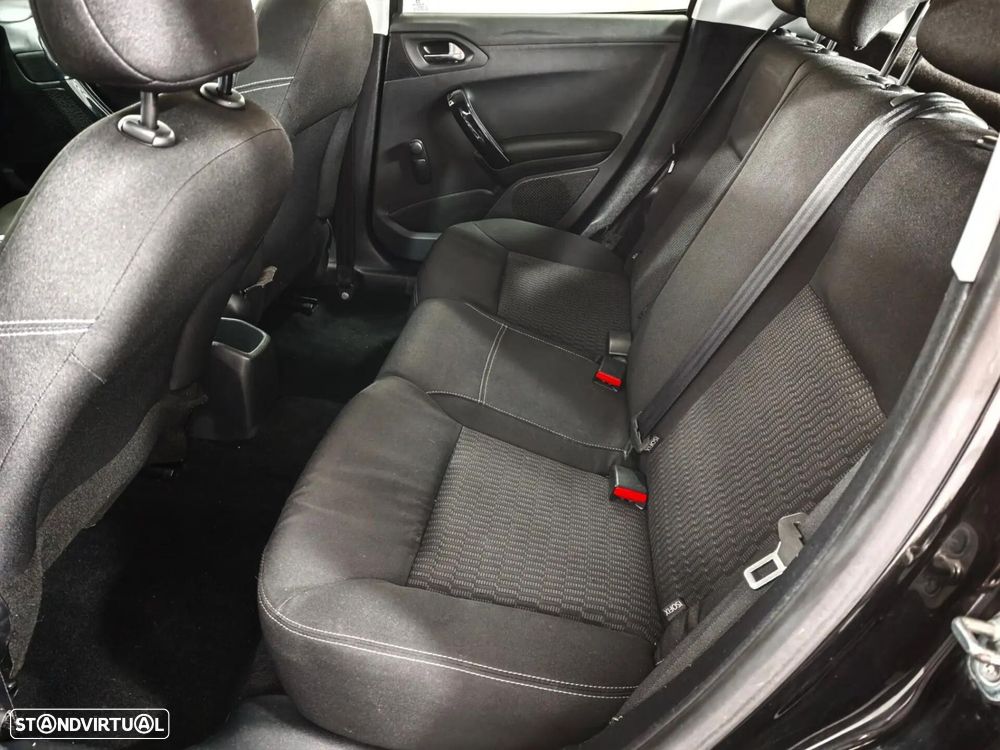 Peugeot 208 1.2 VTi Allure - 20