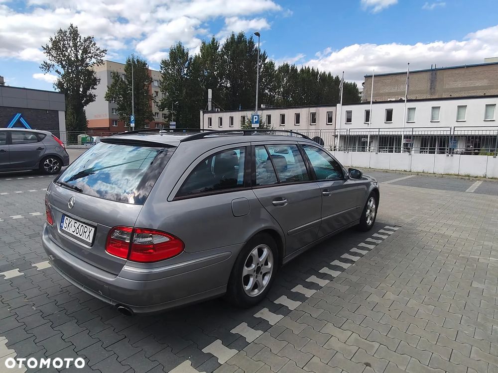 Mercedes-Benz E-Class 2008 photo 4