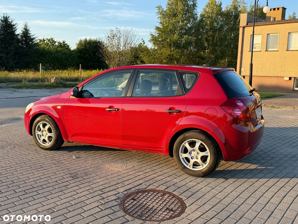 Kia Ceed 1.6 Crdi Comfort + - 4