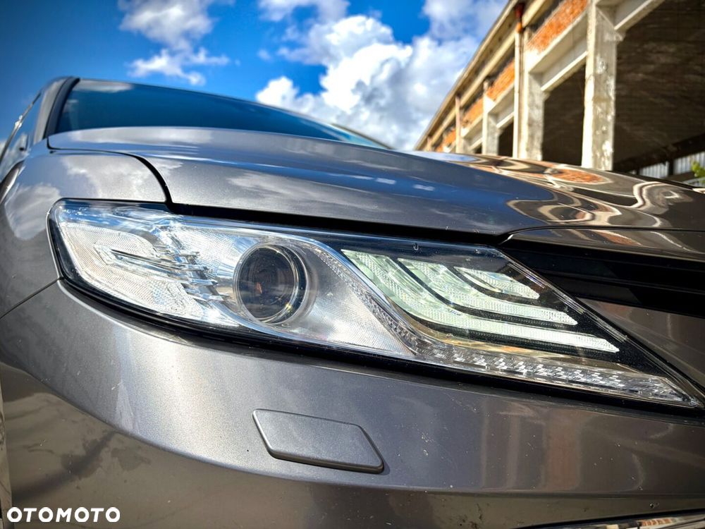 Toyota Camry 2.5 Hybrid Executive CVT - 4
