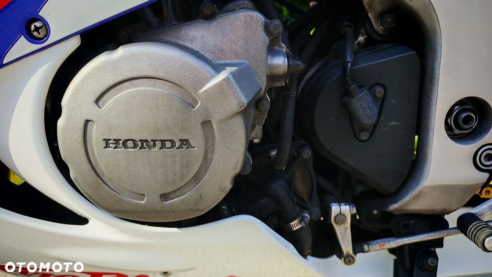 Honda CBR - 13