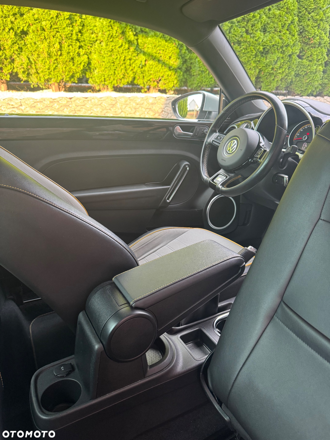 Volkswagen Beetle The 2.0 TDI DPF Blue Motion Technologie Dune - 19