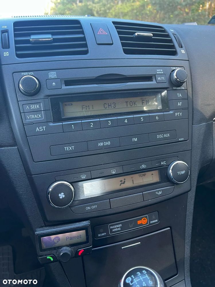 Toyota Avensis 1.8 Luna EU5 - 15