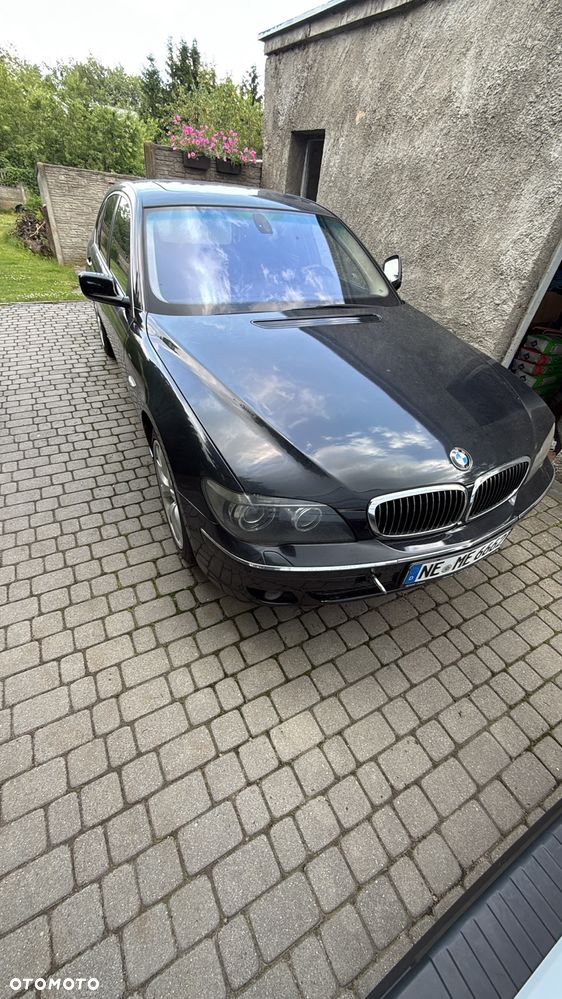 BMW Seria 7 740i - 1
