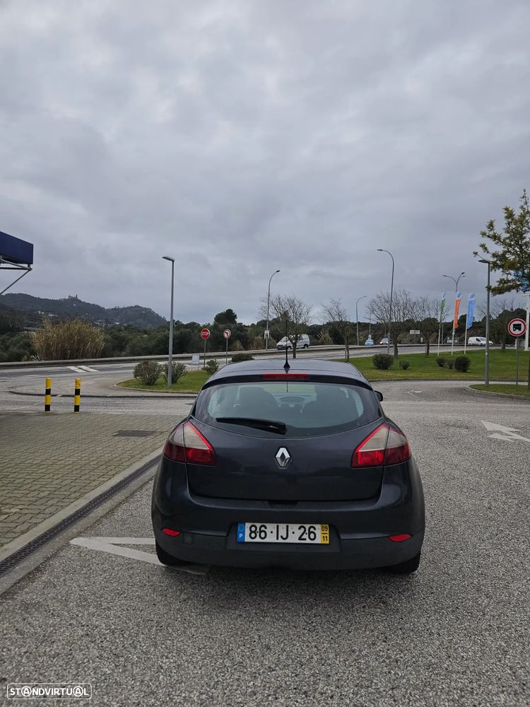 Renault Mégane 1.5 dCi Dynamique - 5