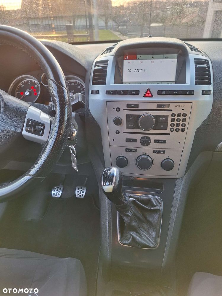 Opel Zafira - 11