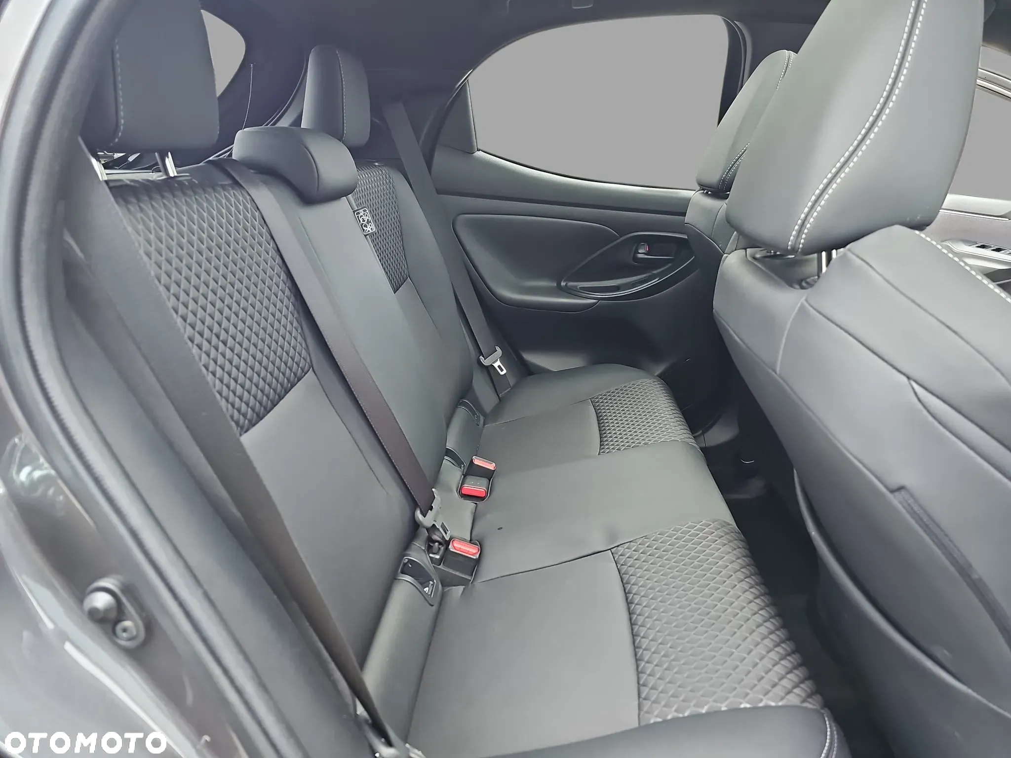 Mazda 2 Hybrid - 15