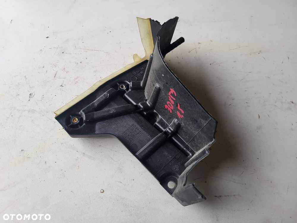 Płyta osłona nadkola prawa Peugeot 308 T9 1.5 D - 2