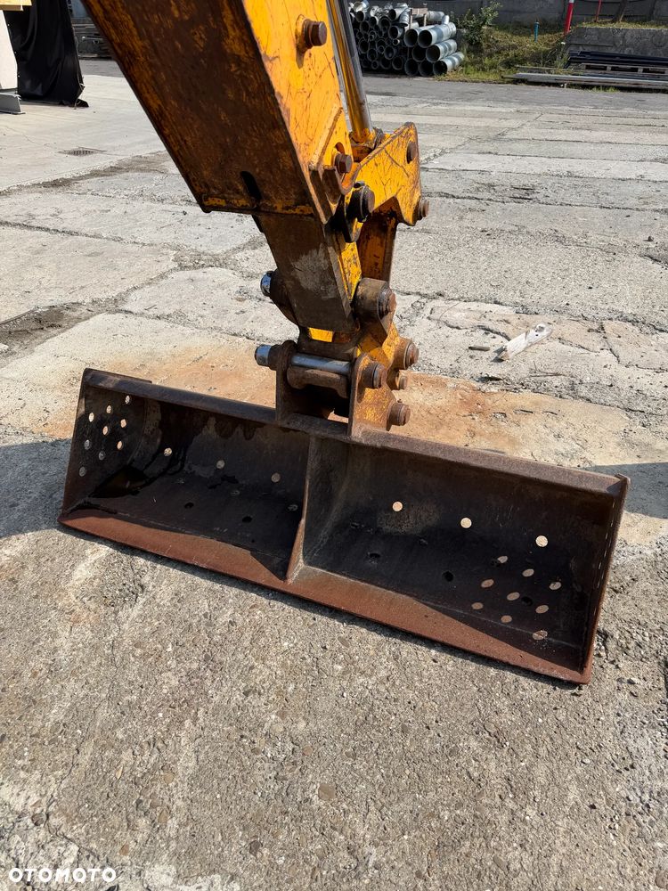 JCB 4CX - 14