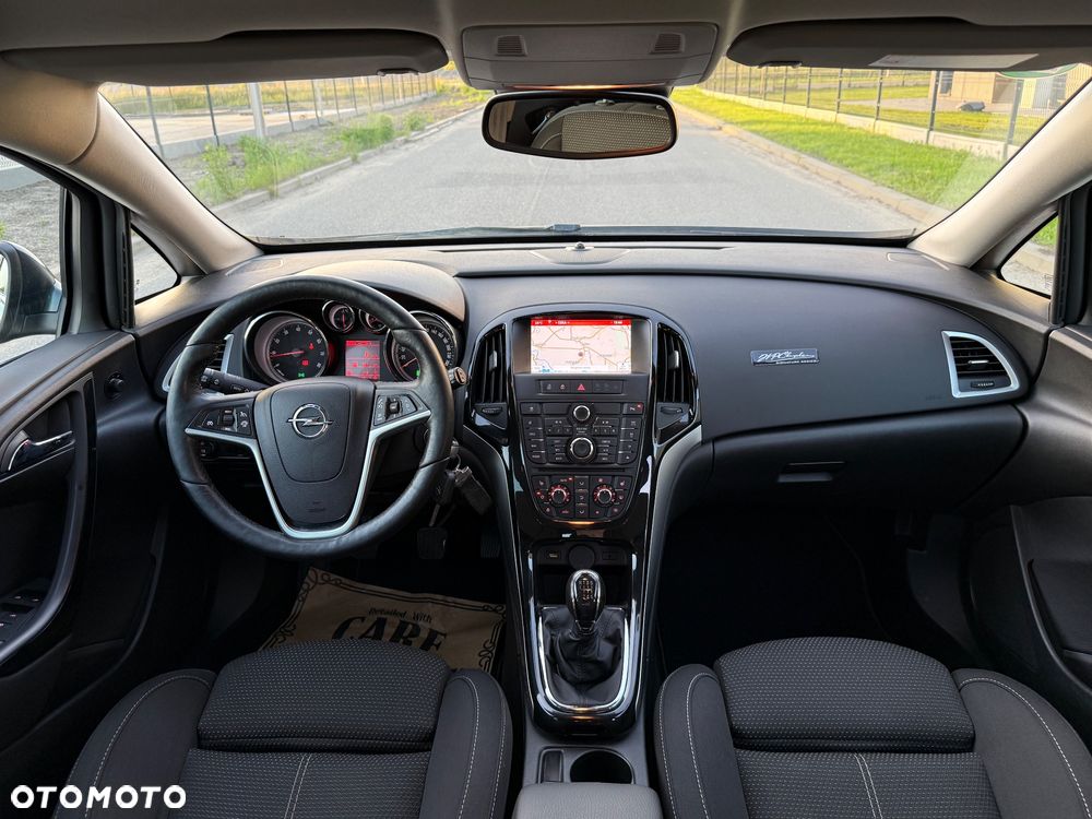 Opel Astra 1.4 Turbo Exklusiv - 22