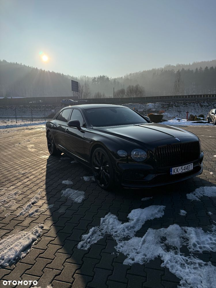 Bentley Flying Spur - 3