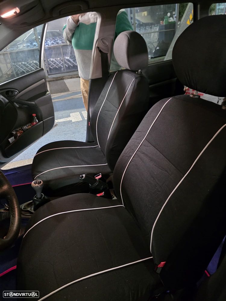 Ford Focus SW 1.6 Ghia - 4