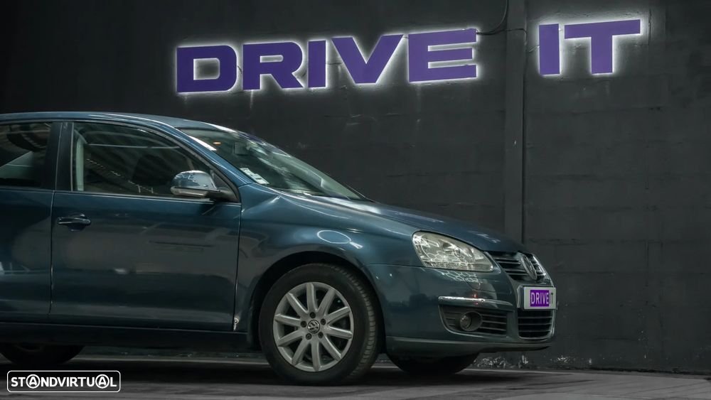 VW Jetta - 12