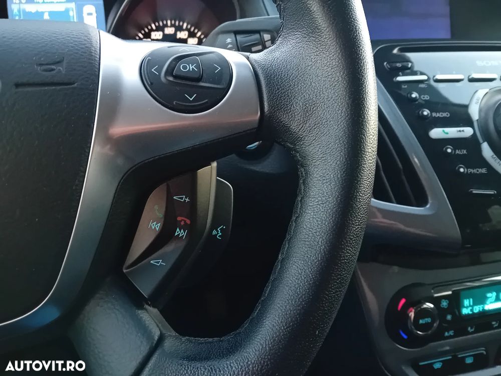 Ford Focus Turnier 1.6 EcoBoost Start-Stopp-System Titanium - 17