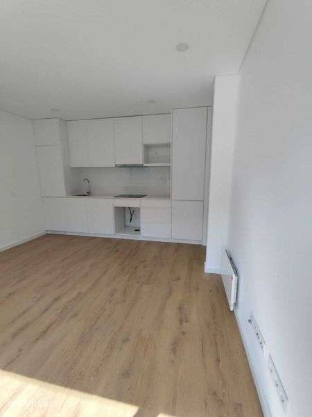 Apartamento T1+1, novo, próximo Universidades e H. de São João - Grande imagem: 5/12