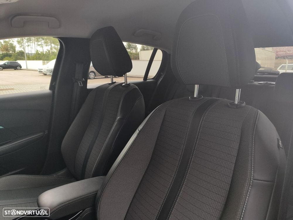 Peugeot e-208 50 kWh Allure - 15